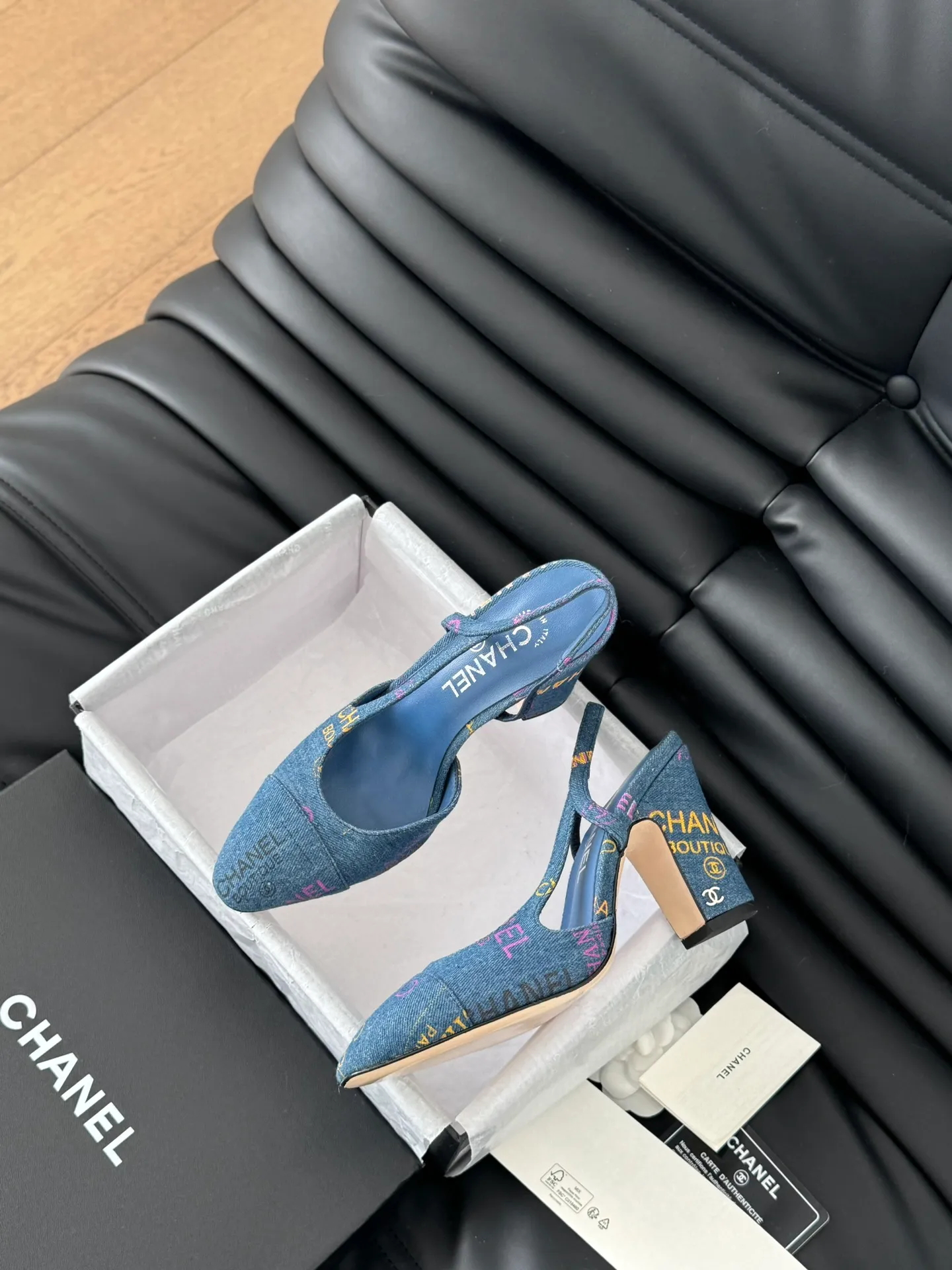 Factory direct sales p500🐘🐘Women's shoes, women's clothing, Chanel classic slingback sandals, I have been making this model for the past few years. This year, we will re-purchase the version and make a detailed copy again. I found that the upper lines and body comfort of the new version have been slightly adjusted! The brand won't say anything because the overall appearance difference is not big and it doesn't affect wearing. All colors now produced are produced according to the latest styles! What you buy is the latest classic model from the counter, made of imported mixed sheepskin surface material, imported mixed sheepskin, and Italian imported cowhide leather soles! High heels 6.5cm Size:35-39 Other sizes can be customized